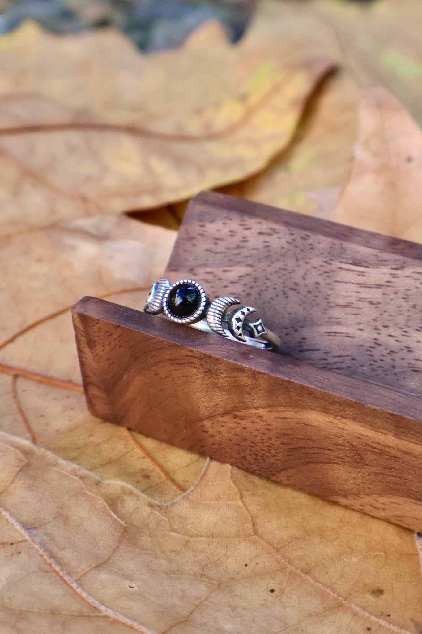 Night Watcher - JEN DESIGNRINGS