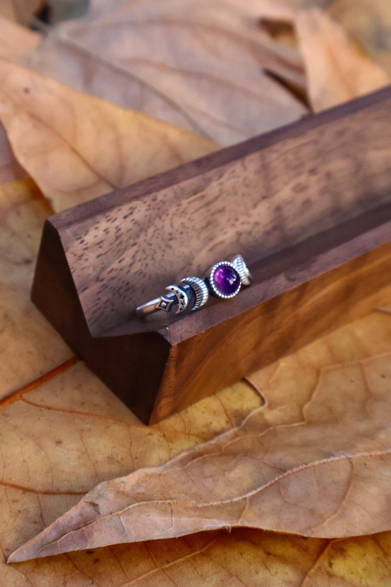 Night Watcher - JEN DESIGNRINGS