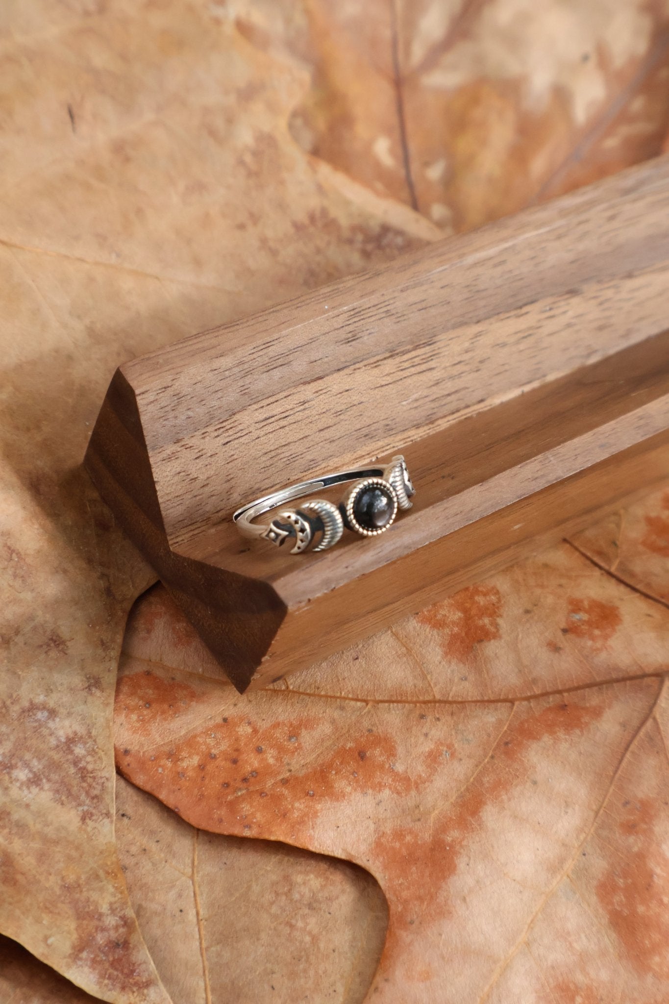 Night watcher - JEN DESIGNRINGS