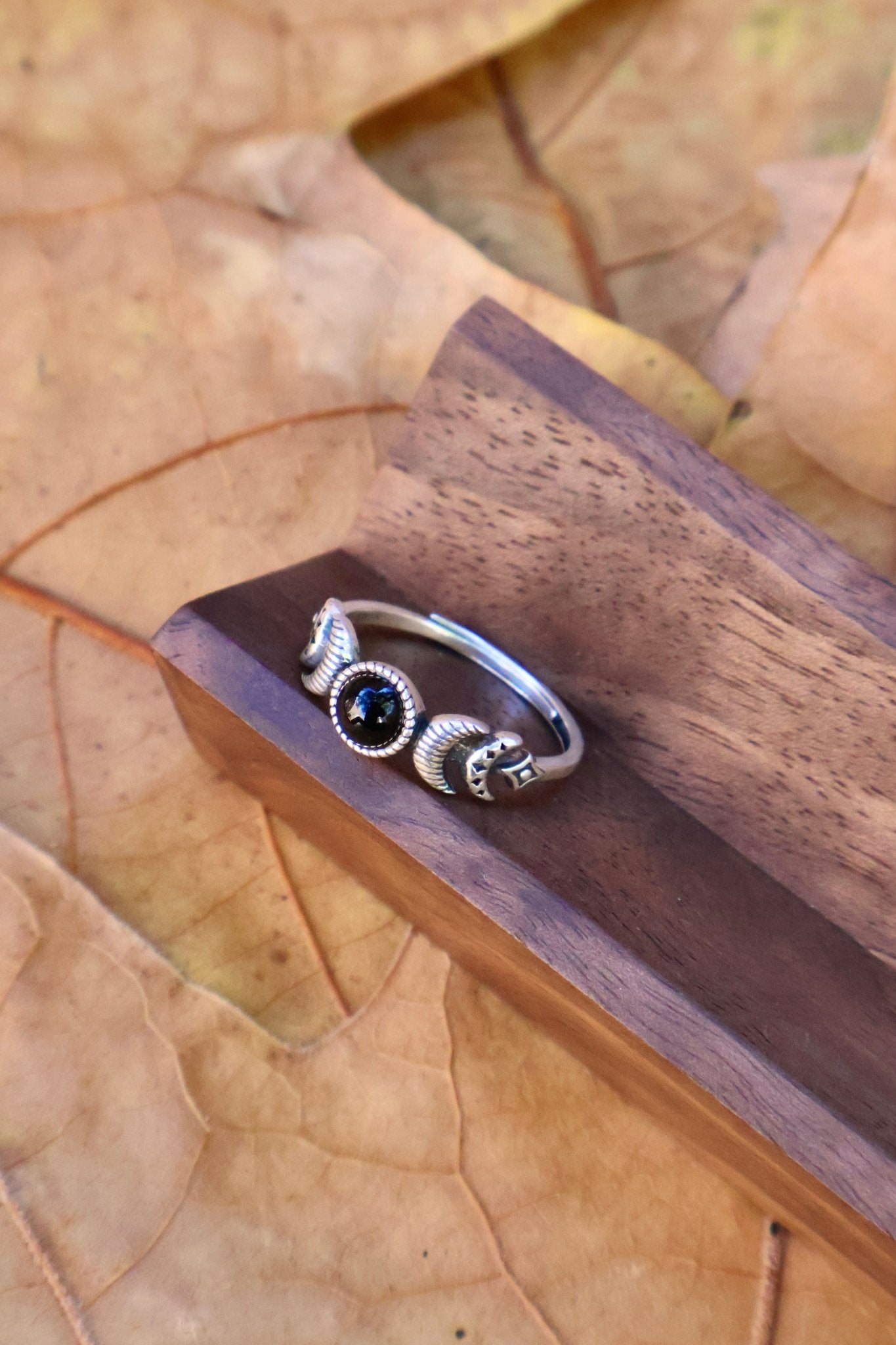 Night Watcher - JEN DESIGNRINGS